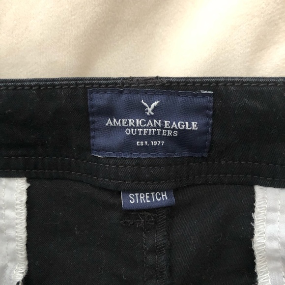 EUC American Eagle Black Midi Short Size 4 - Picture 2 of 4